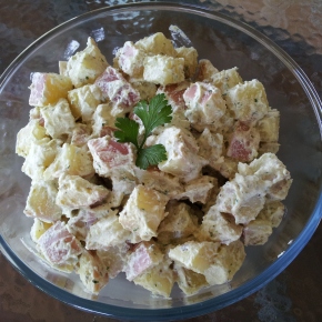 Simple potato salad with cashew cream